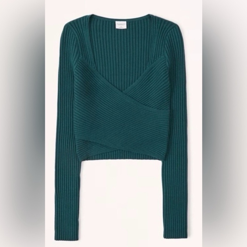 Abercrombie LuxeLoft Slim Wrap Sweater in pine forest emerald dark green
